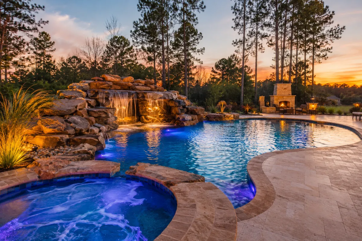 Best Pool Water Features for East Texas Homes