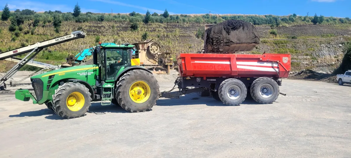 A&L Contracting NZ’s tractor hauling farm cartage equipment for metal and rock transport in Taranaki
