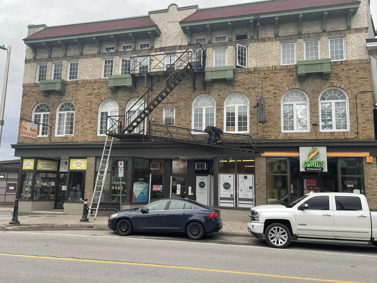 AV-Window Installation & Replacement