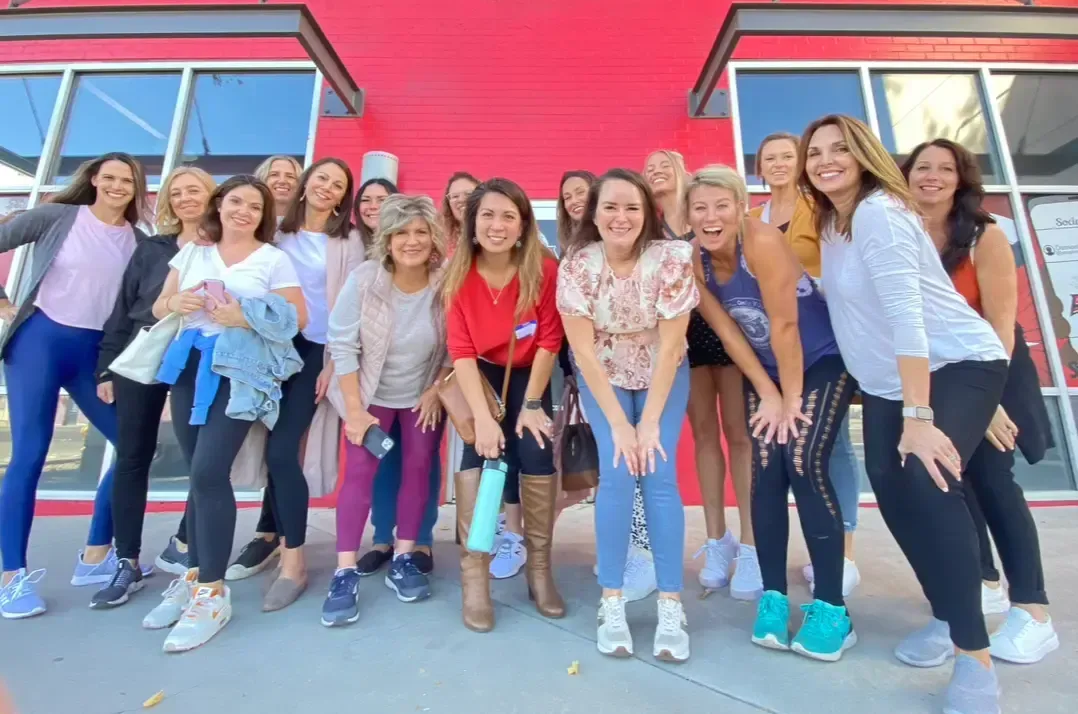 Group photo of Andrea with Girl Teammates