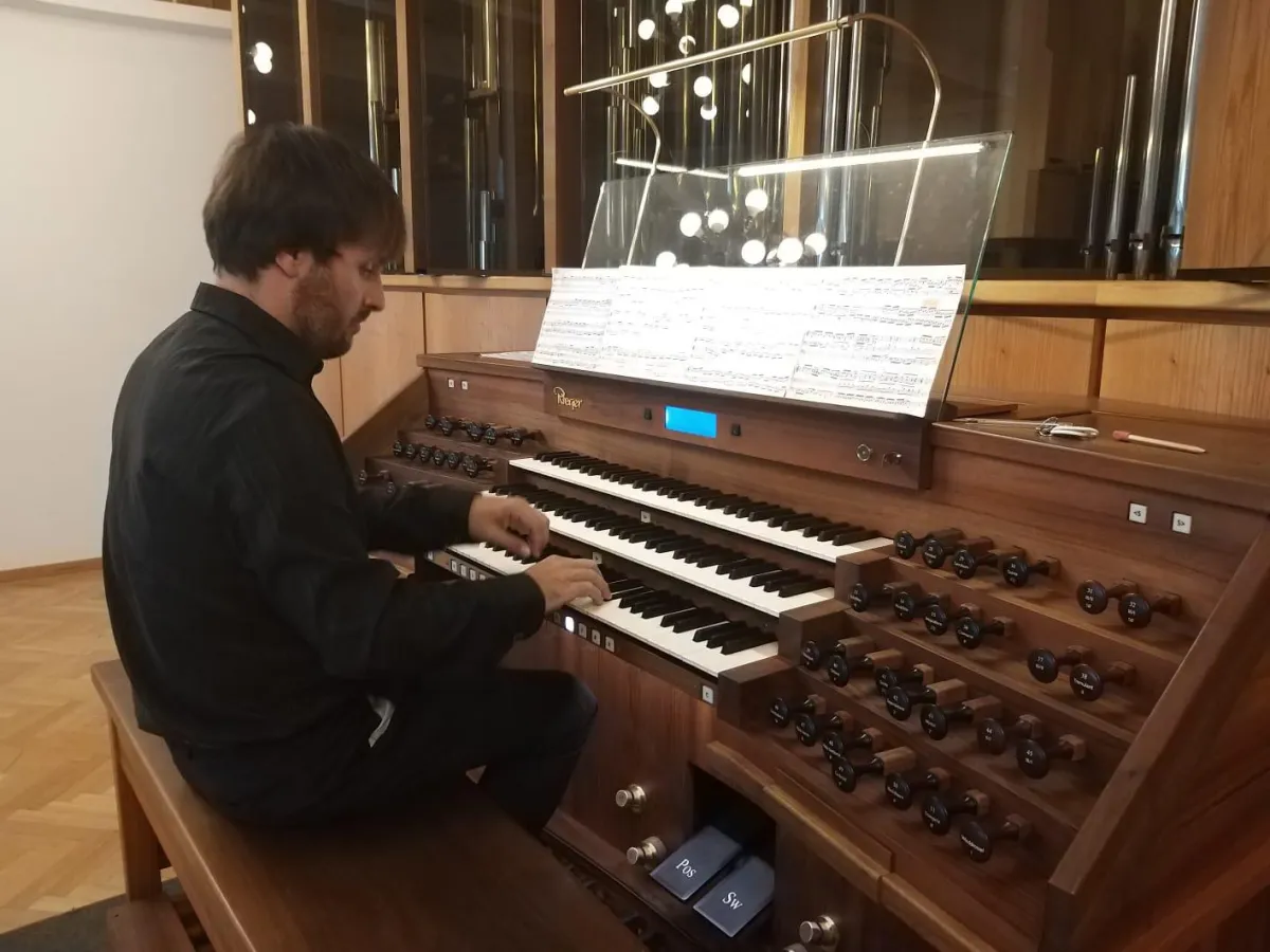 Online-Orgelunterricht mit ML Online-Musikschule
