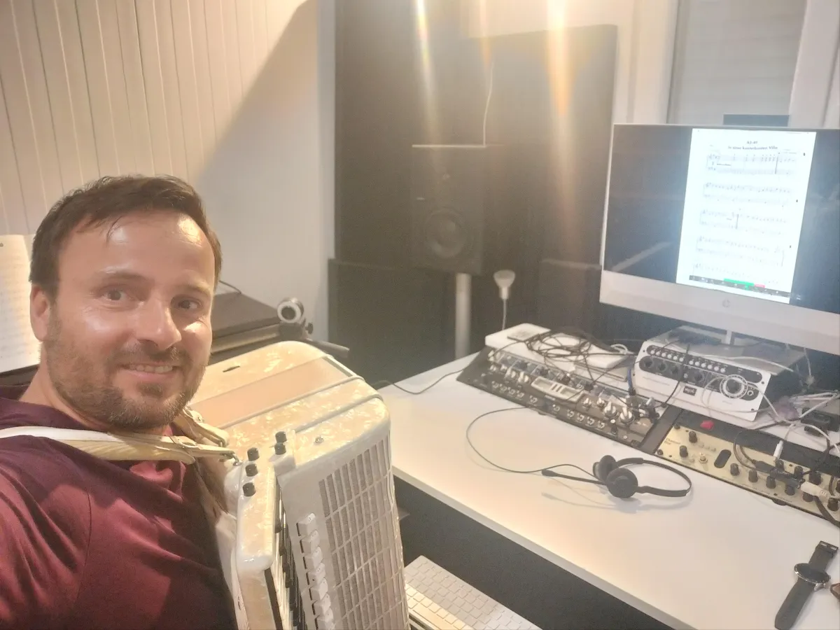 Online Akkordeon Unterricht Volksmusik bei der ML Online Musikschule mit Mirco Lieber