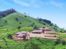 En Ooru Tribal Village - local artisans, traditional huts and performances