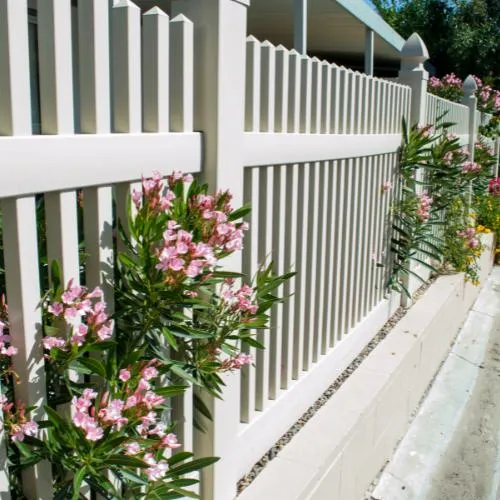 semi-private white vinyl fence