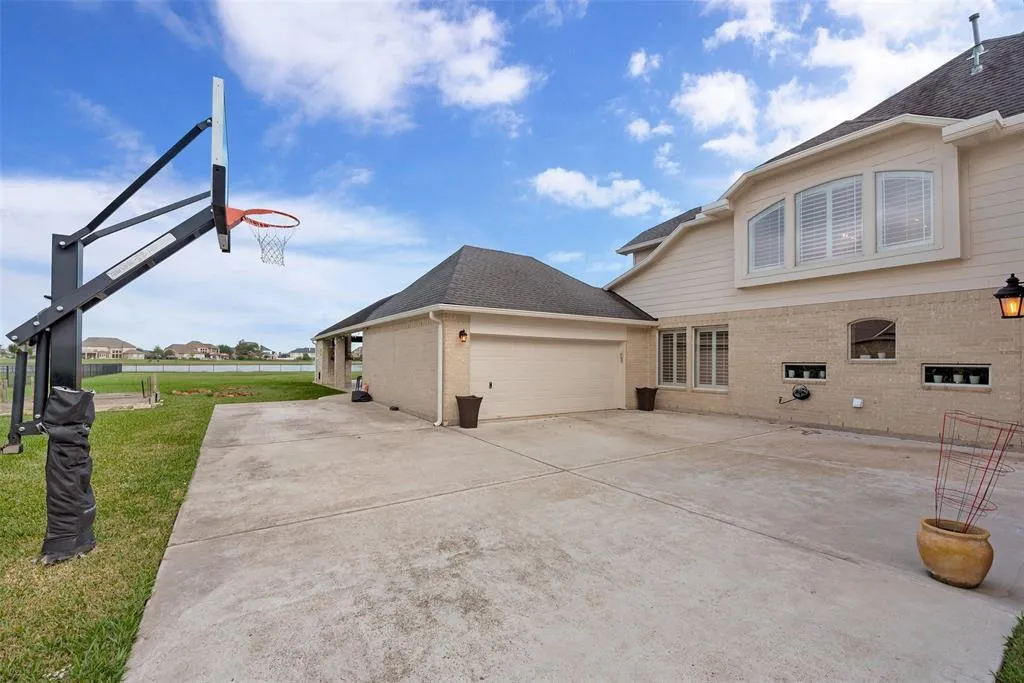 League City Concrete levels Basketball concrete florr.