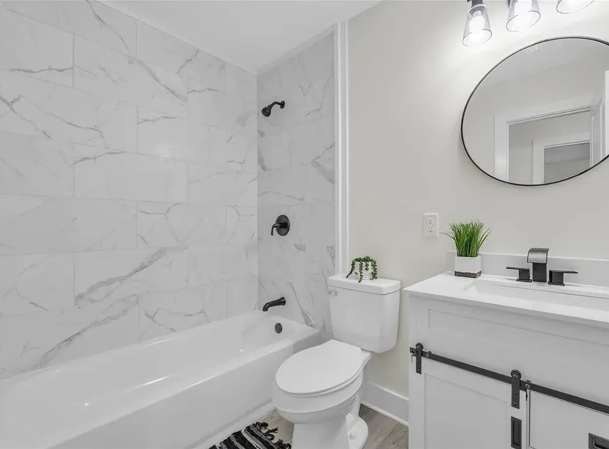 Showers & Baths in Mobile County, AL