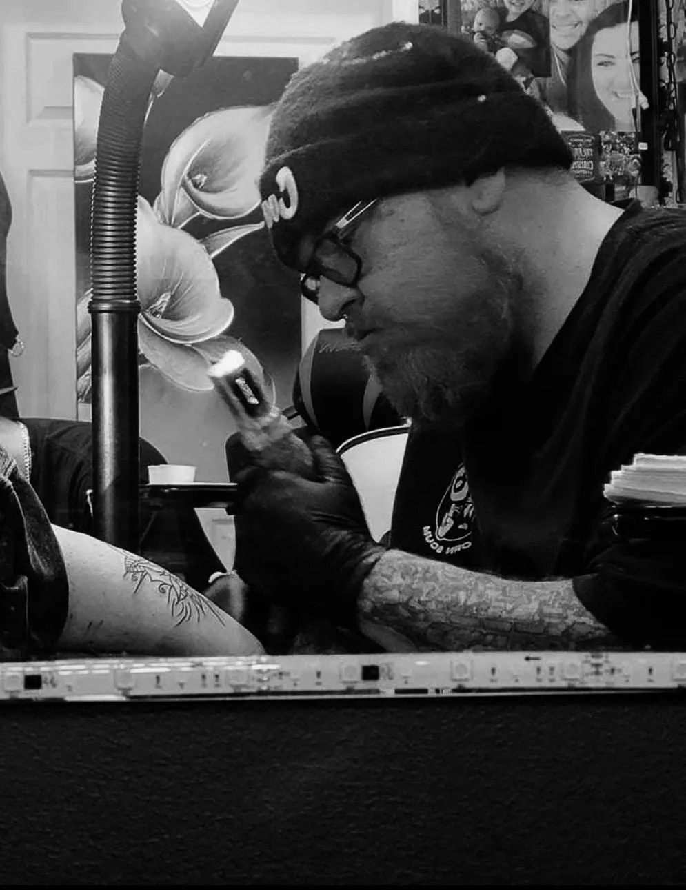 expert local tattoo artist, fine line tattoos, flashwork tattoos, flash design tattoo, tattoo artist near me, realism tattoo, custom work tattoo, tattoo shop near me