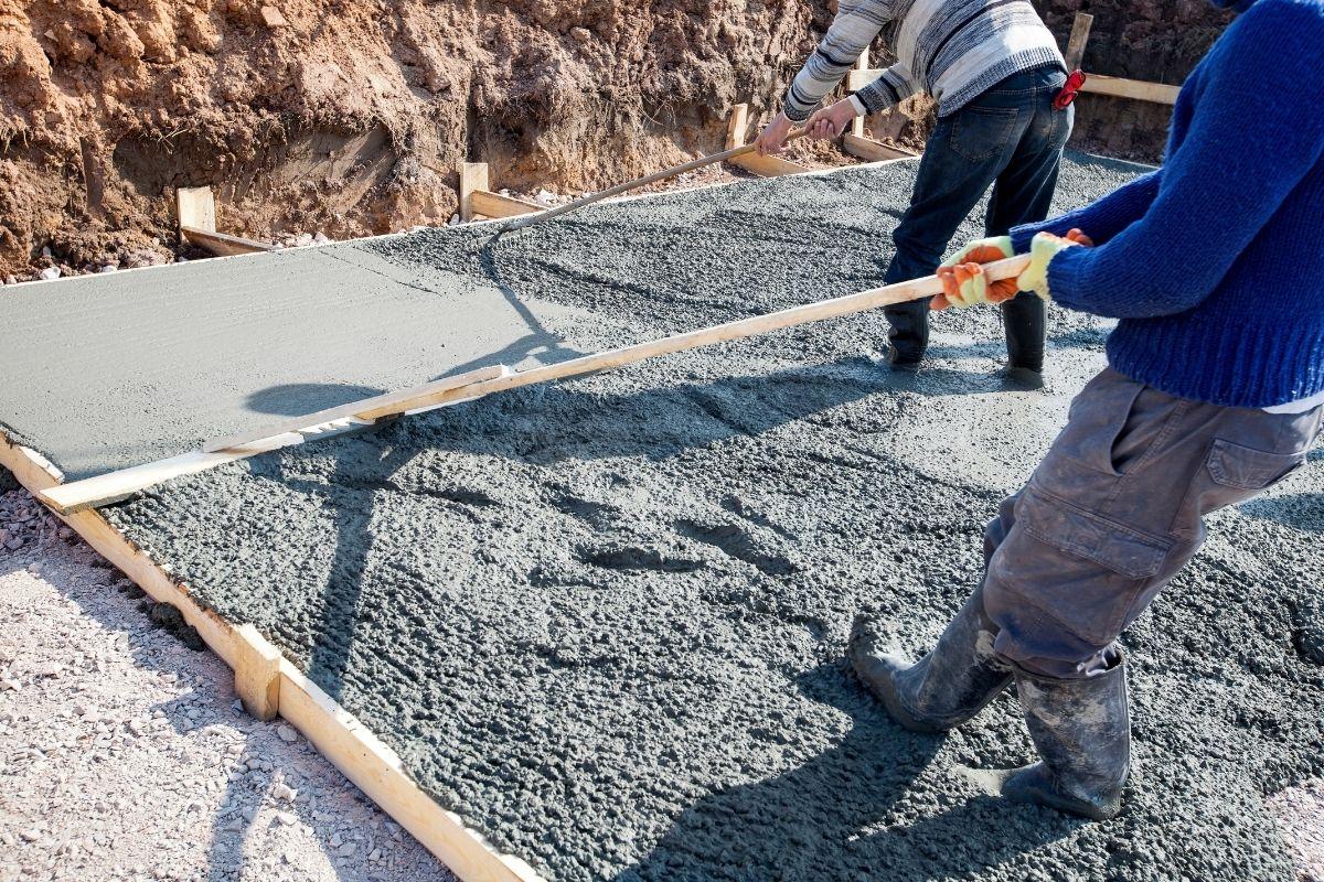 Conroe Concrete builds and installs Slab