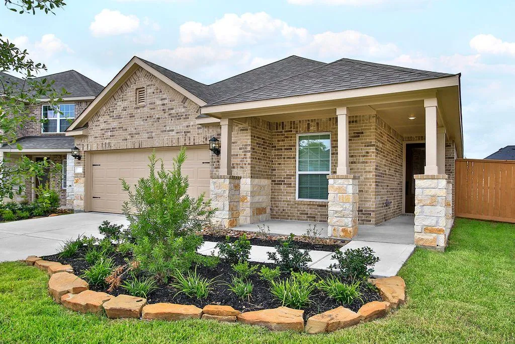 Conroe Concrete builds and installs Patio