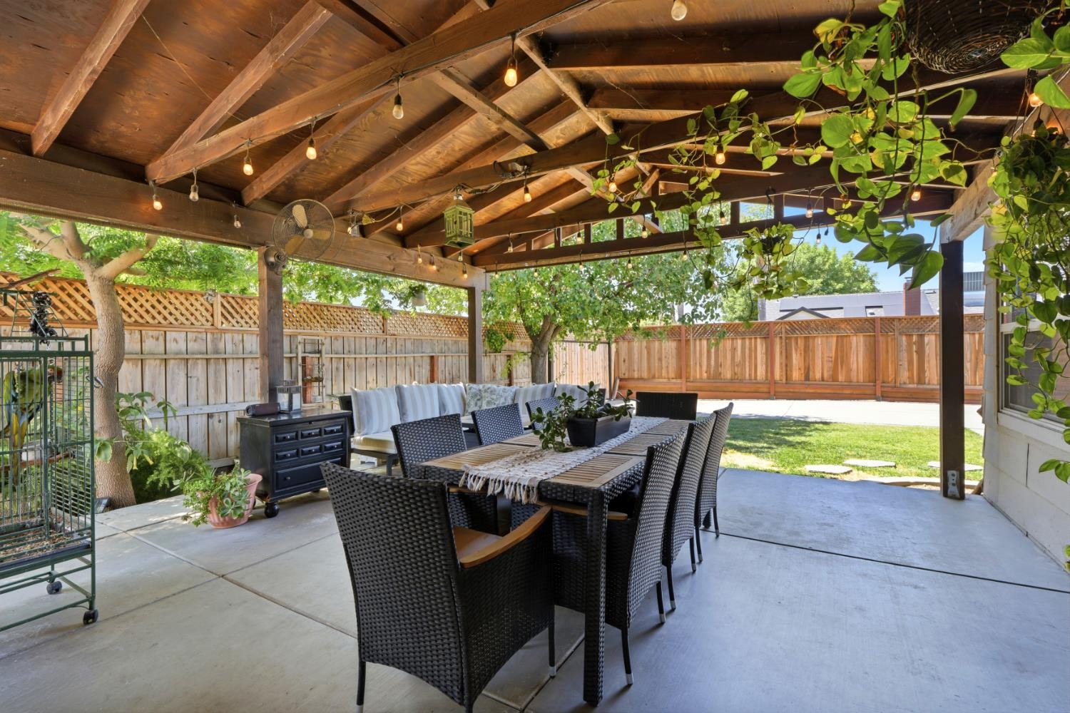 Hanford Concrete builds and installs patios.