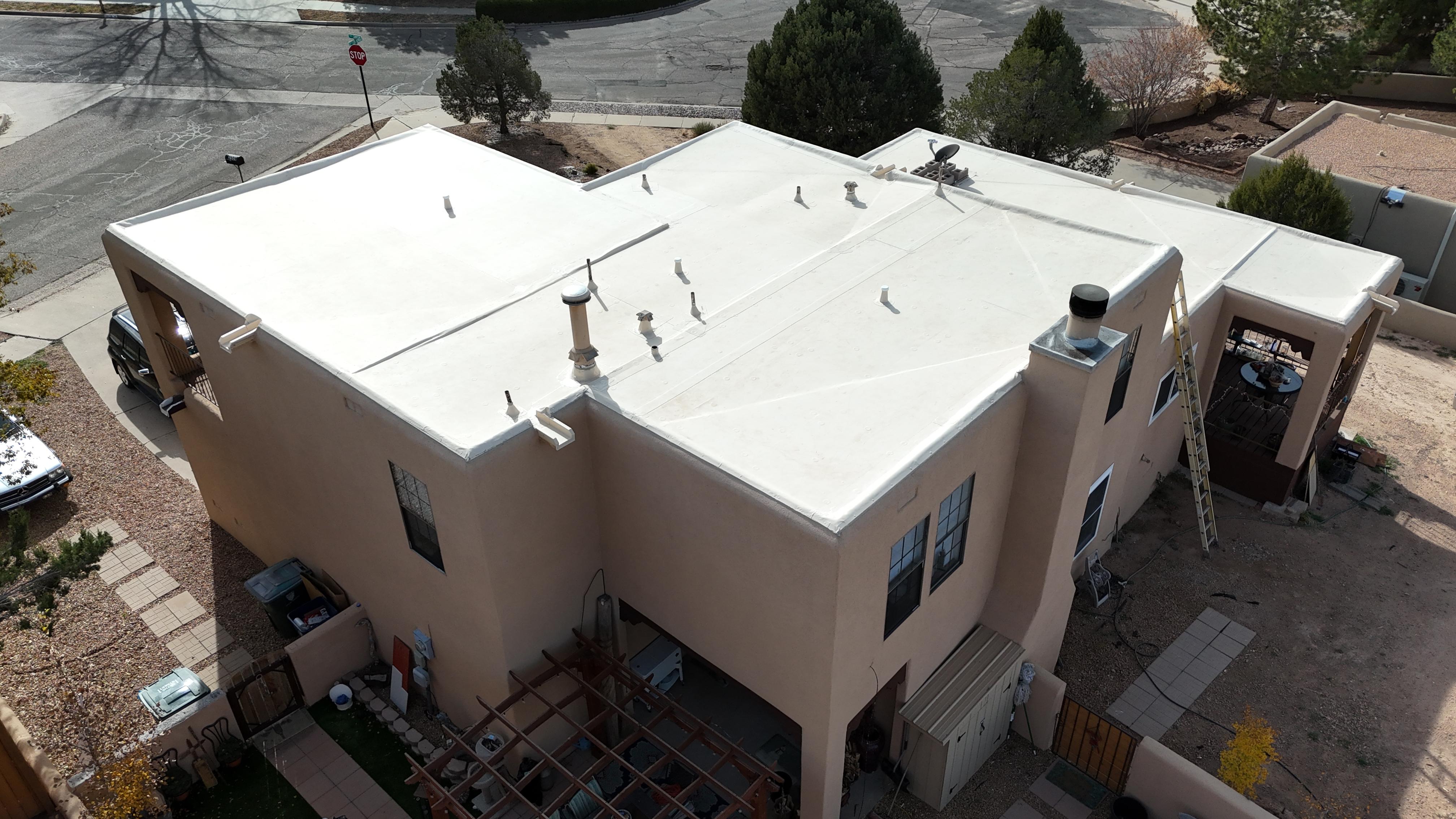 Thermal movement on a flat roof diagram