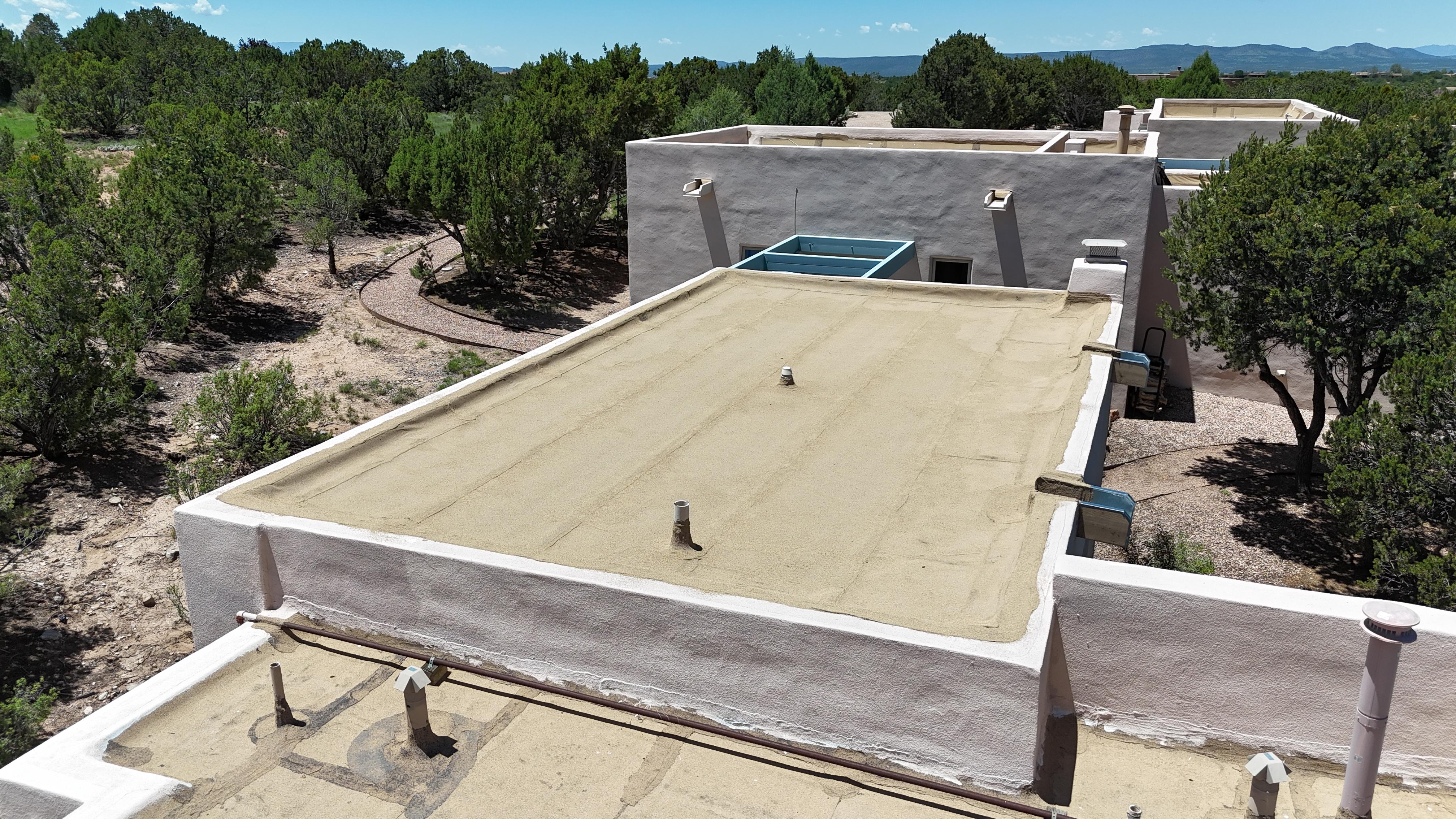 Thermal movement on a flat roof diagram