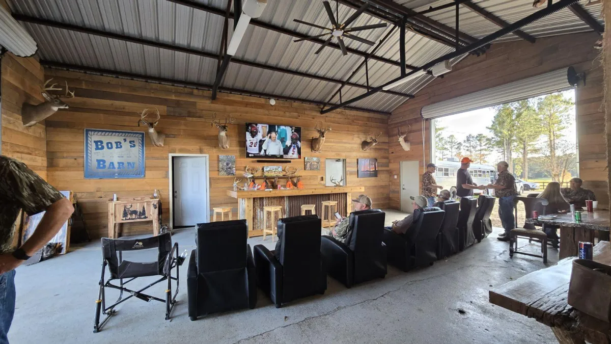 The Barndominium Lodging
