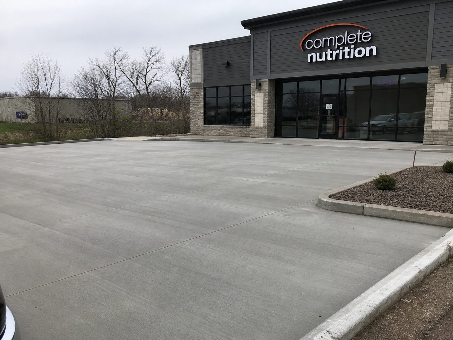 Belton Concrete builds and installs driveways.
