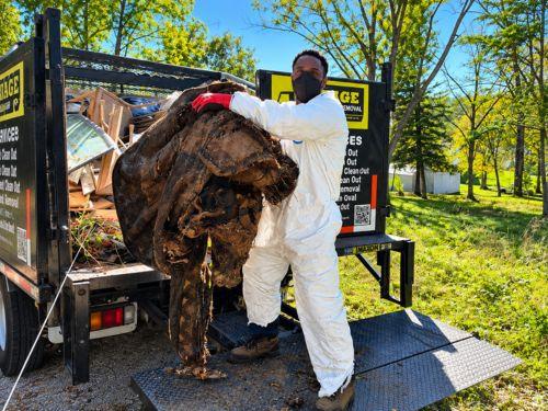 outdoor junk removal
