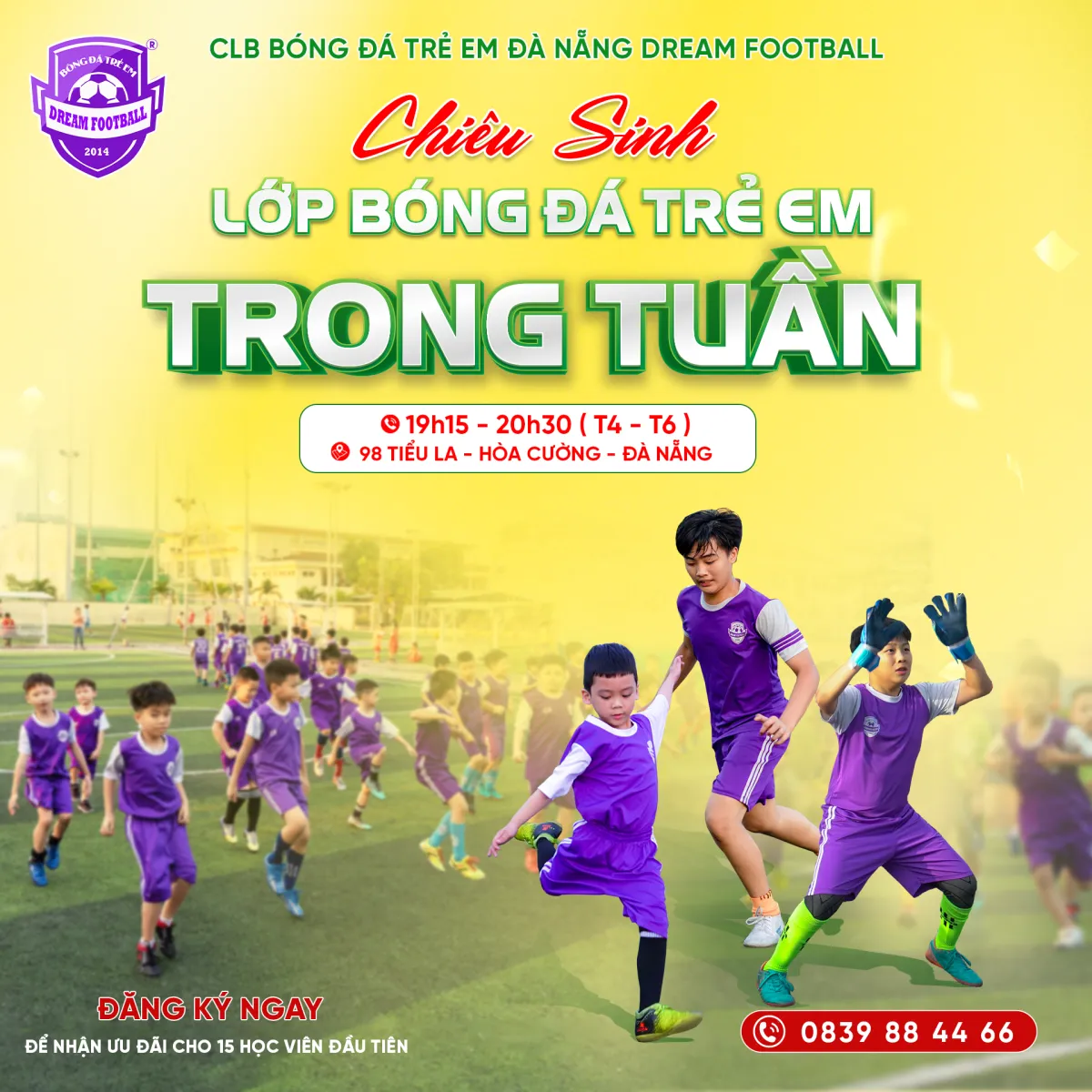 Lớp bóng đá trong tuần 