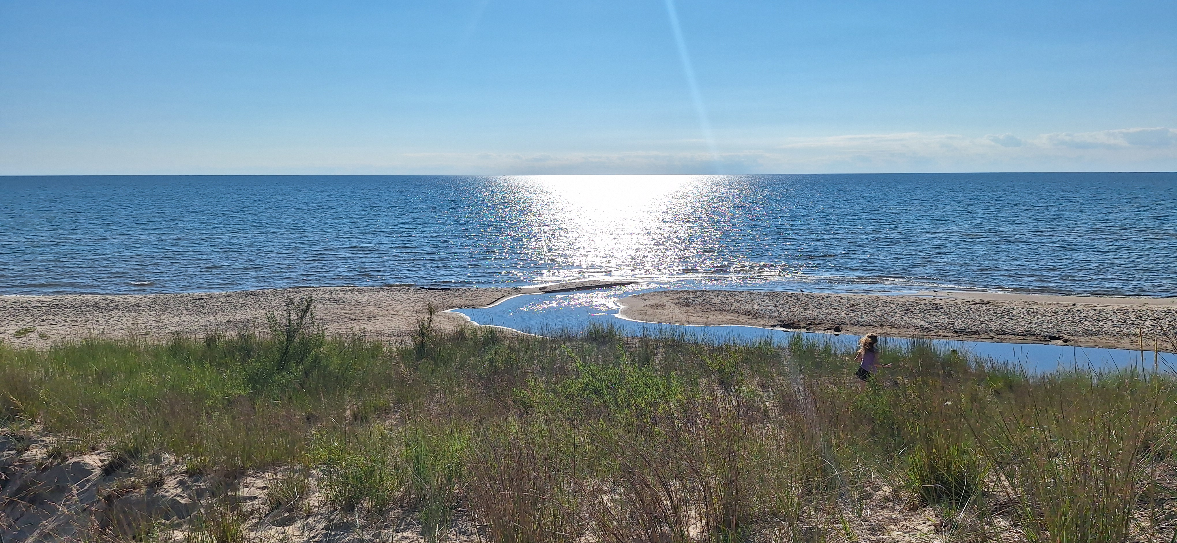 White Lake vs Lake Michigan Frontage: Which Suits Your Lifestyle?