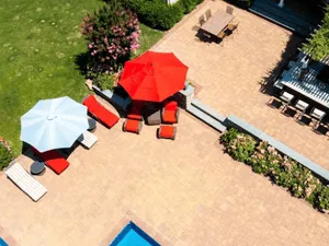 {{ custom_values.service_1 }} in {{custom_values.area_5})