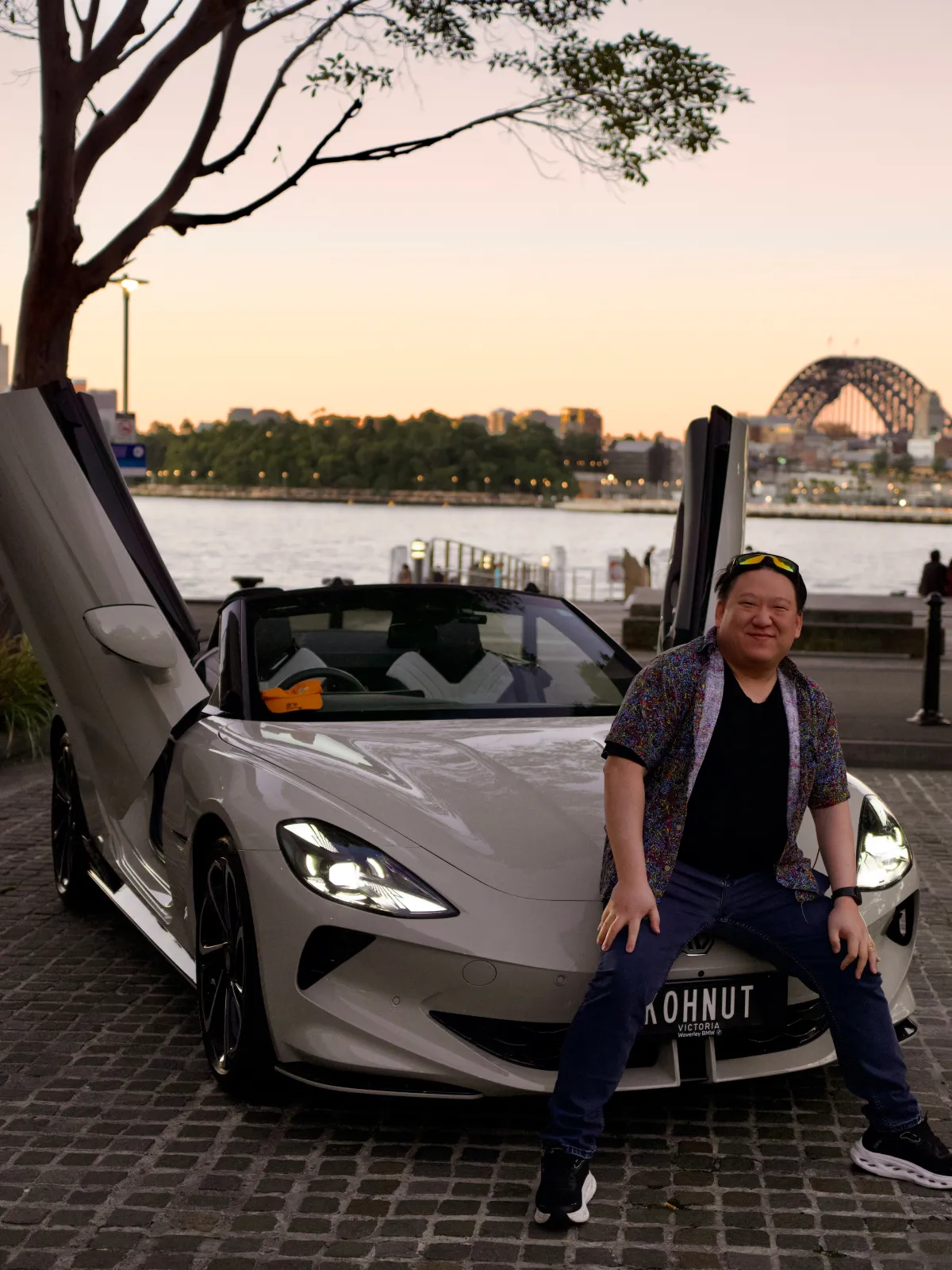 Max Koh Quantitative Trader with holographic data overlays