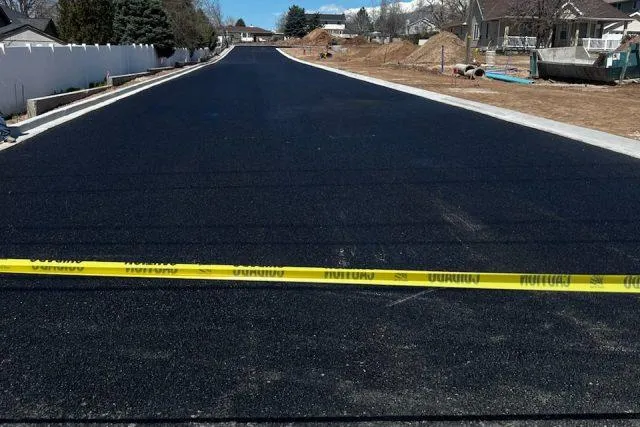 Pueblo Asphalt Install asphalt in Driveway