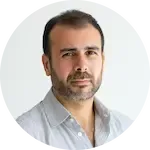 C. M., Director Ejecutivo