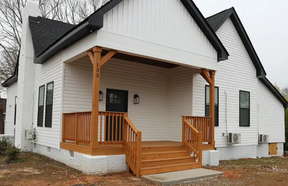 Front porch of Turn 12 Recovery Lodge, sober living home in Spartanburg, SC