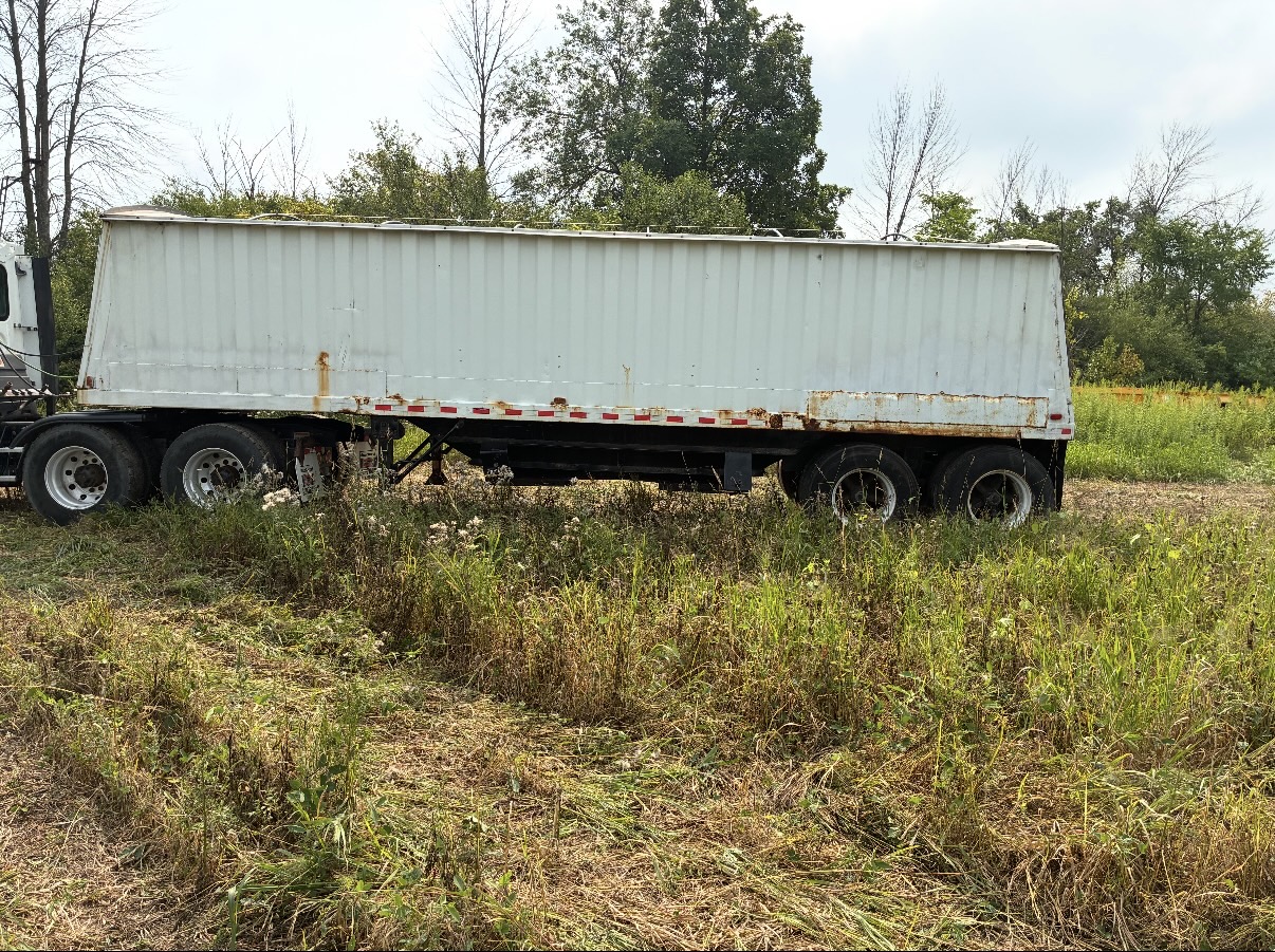 30-foot grain trailer, 8 feet 6 inches wide