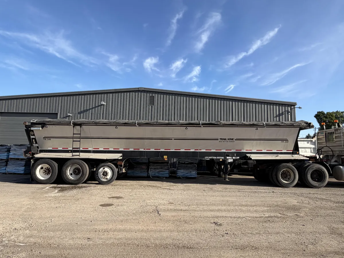 2017 Trail King OLB 336 tri-axle live-bottom trailer for sale in Appleton, Wisconsin.