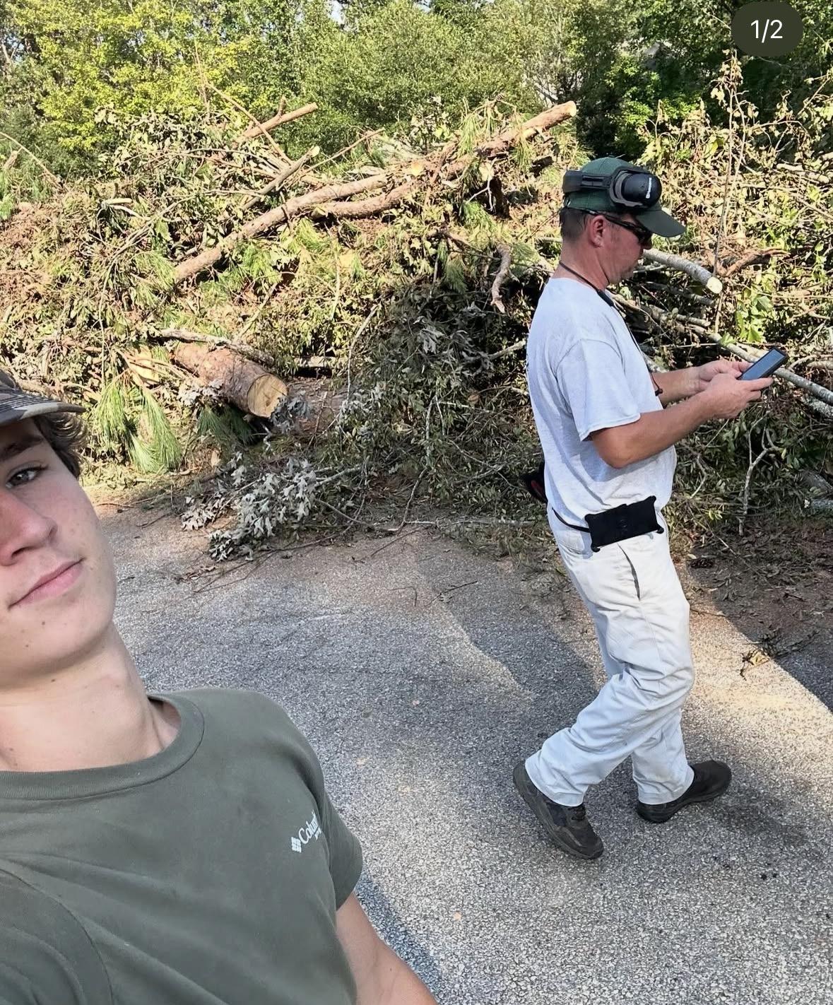 Tree Trimming in Lake Ocnee Area