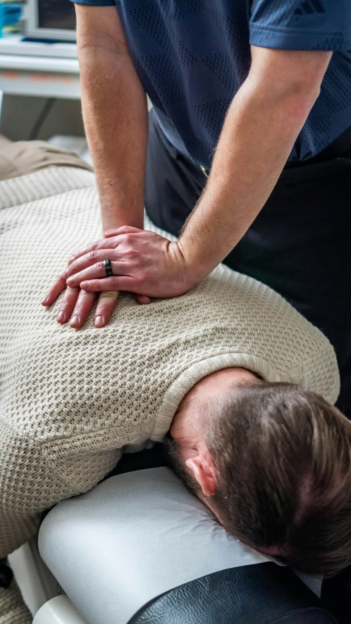 Chiropractic vs PT: What is right for you?