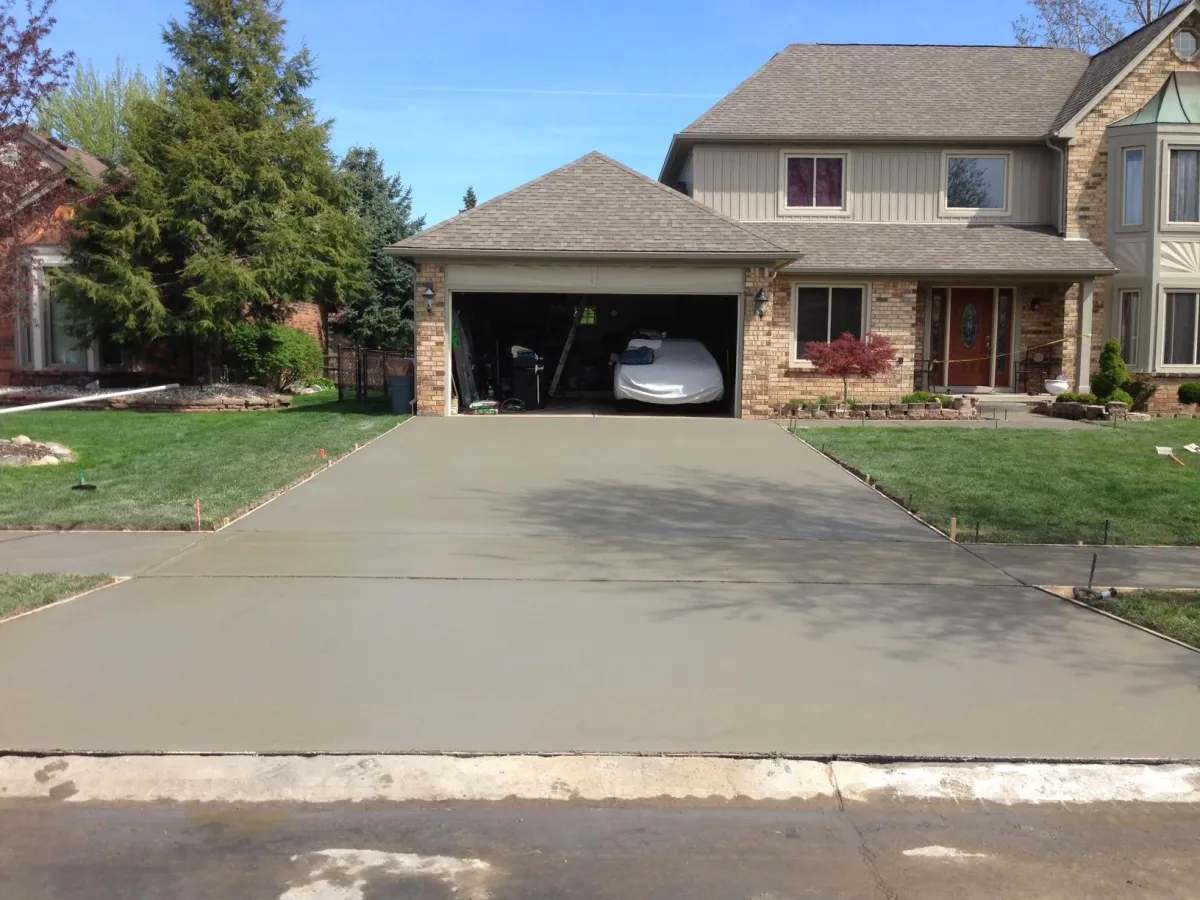 Williamstown Concrete builds and installs Driveway