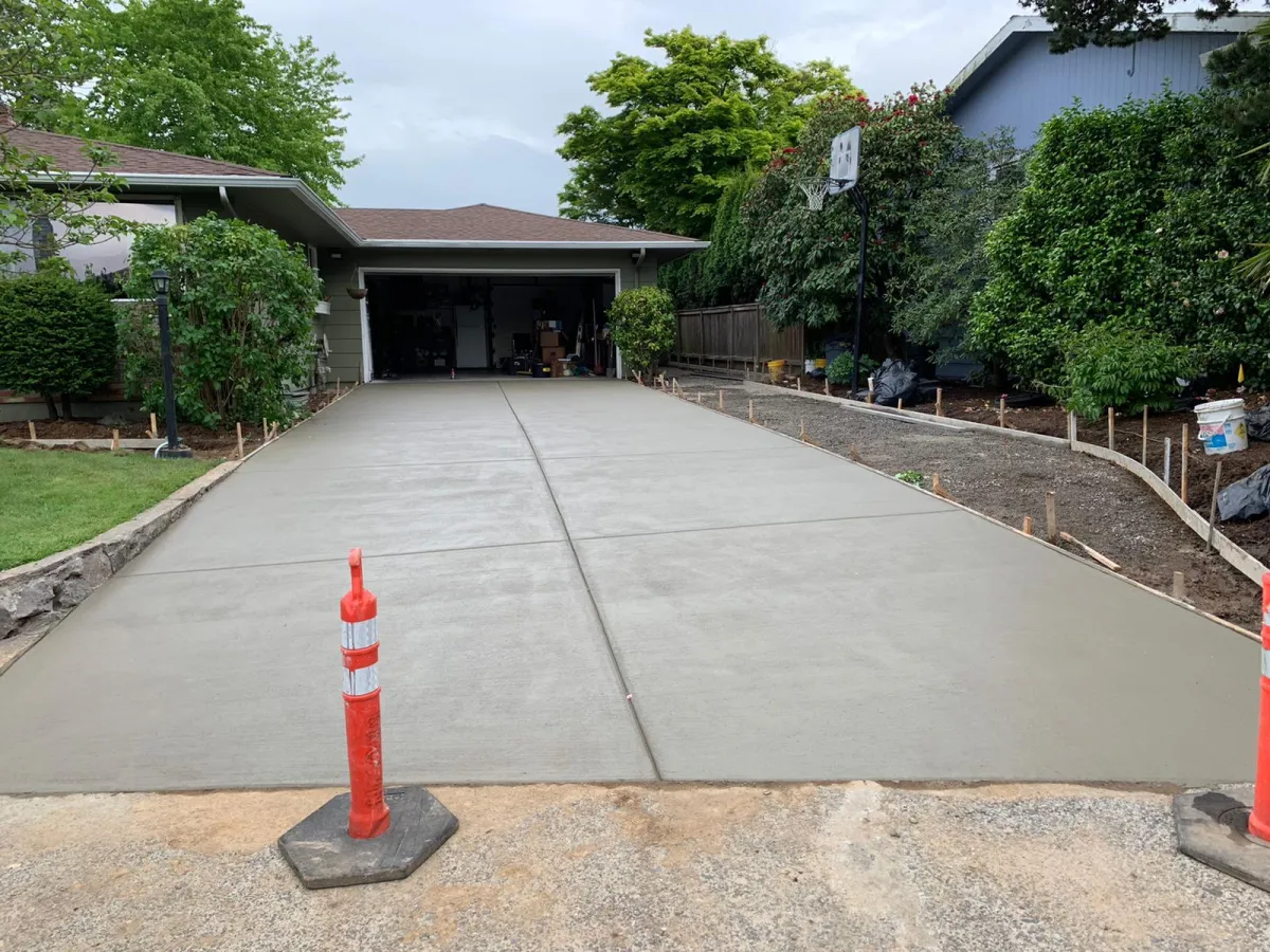 Williamstown Concrete builds and installs Driveway