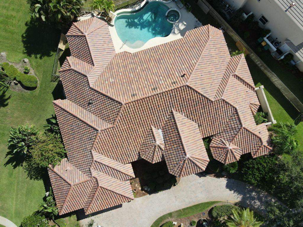 Roofer Barbie Roofing Services