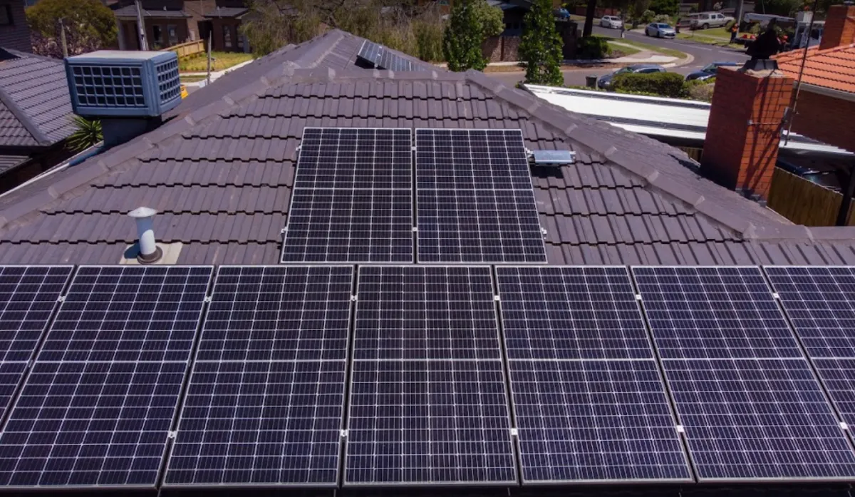 Solar panels and battery for Mount Eliza home
