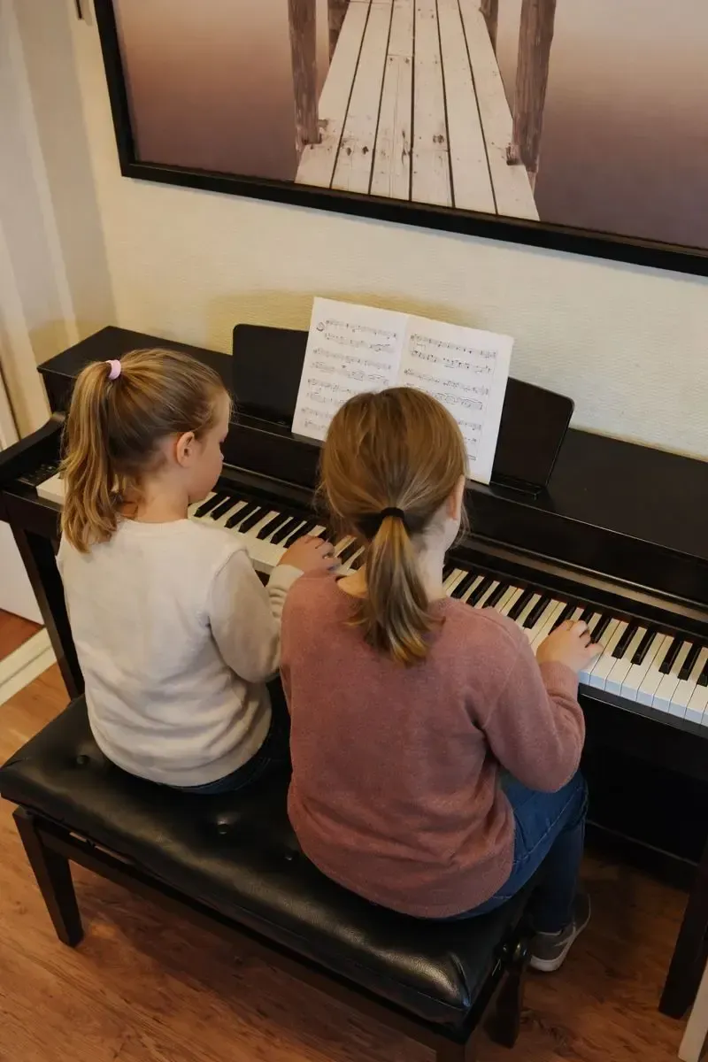 Pianotimer for barn og familier