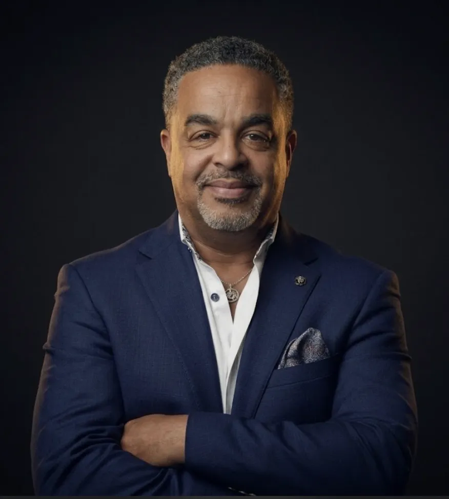 Mark T. Evans Professional Headshot
