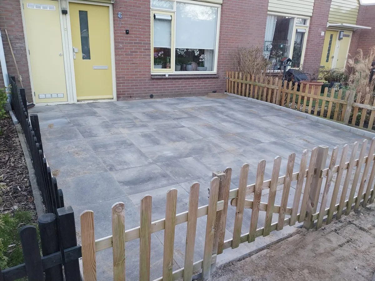 Voortuin bestrating voor Klus & Bestratingsbedrijf Engelbart