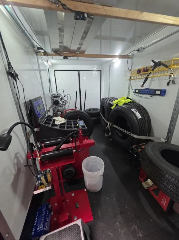Passenger Vehicle Roadside Tire Service in 