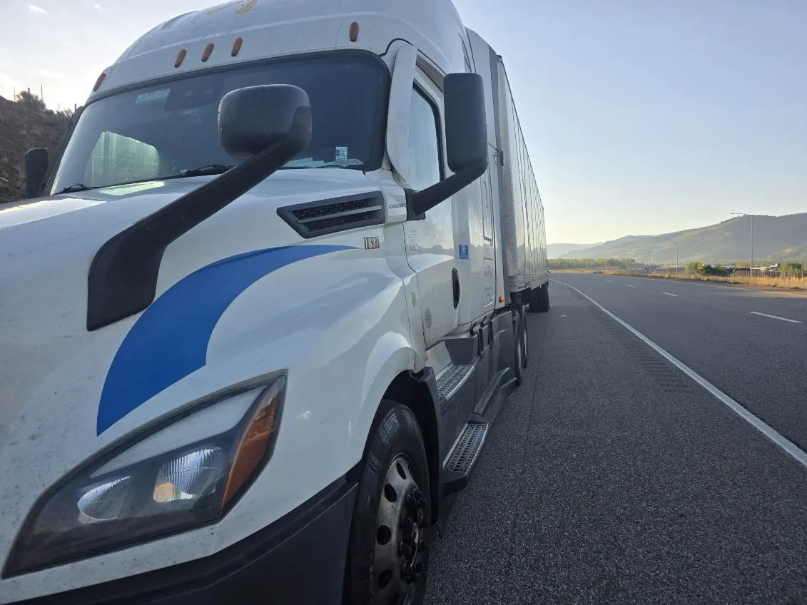 Passenger Vehicle Roadside Tire Service in 