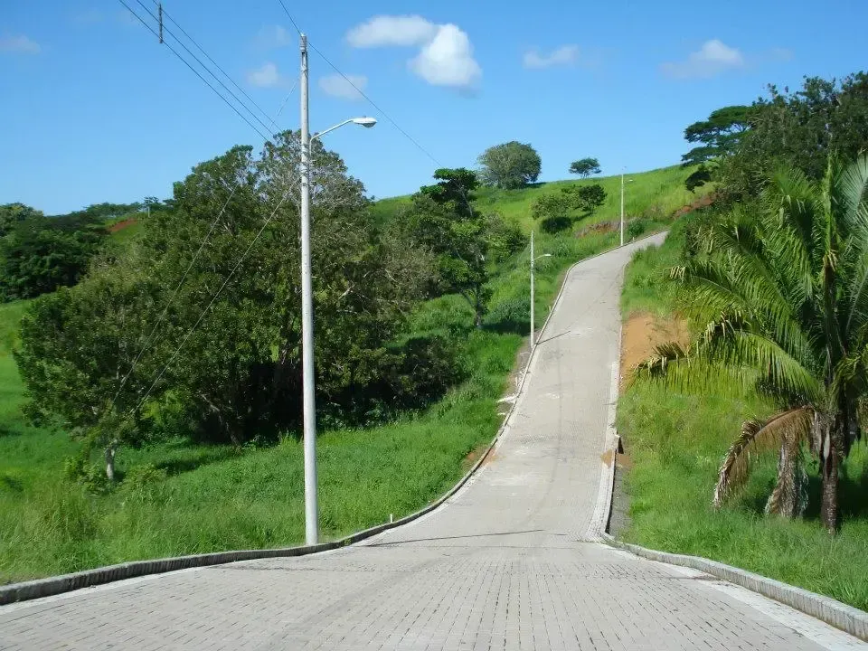 Caminos y accesos