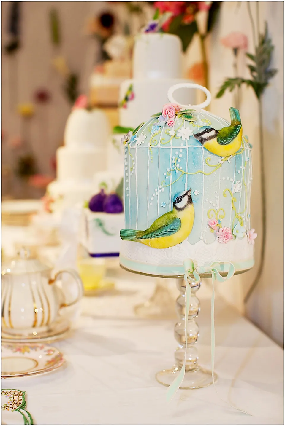 Birdcage Cake Design by Utterly Sexy Cafe (5)
