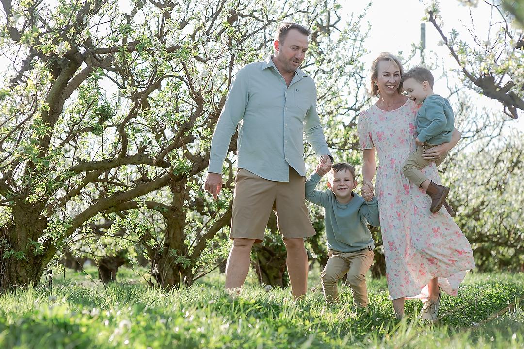 Family Photoshoot amongst the Apple Blossoms