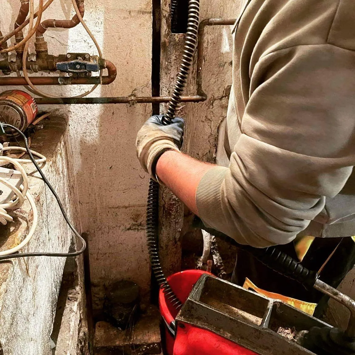 Provi Domus Kft. céggel való együttműködés előnyei: Gyors és megbízható vízvezeték-szerelés Budapesten. Szakértő csapatunk garantálja a tartós megoldásokat Budapesten. Helyi szakértelem, gyors kiszállás Budapest bármely pontjára.