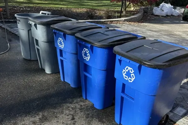 The Health Benefits of Regular Trash Can Cleaning in Commack, NY