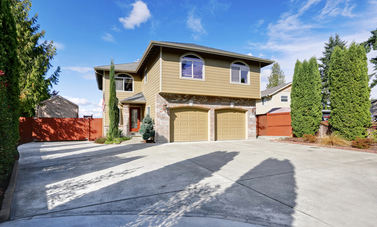 {{ custom_values.service_1 }} in {{custom_values.biz_area_1})