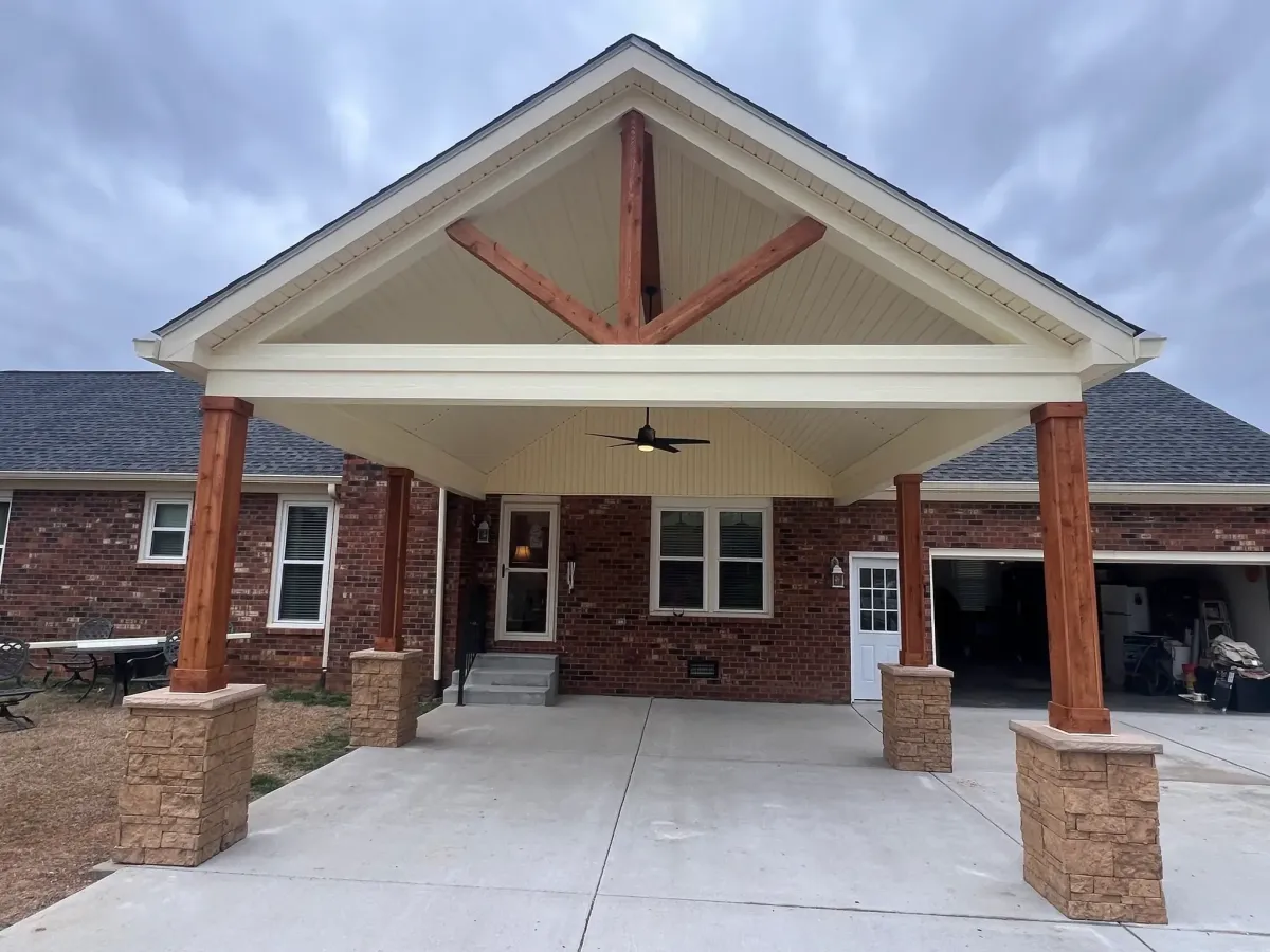 Carport vs Garage Pros and Cons: Which Is the Smarter Choice for Tennessee Homeowners?