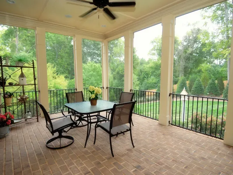 Insulated aluminum patio cover installed on a Murfreesboro TN home by JB's Enclosures