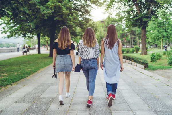 Best Des Moines Neighborhoods for Young Professionals Who Want Walkability