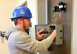  Electrician