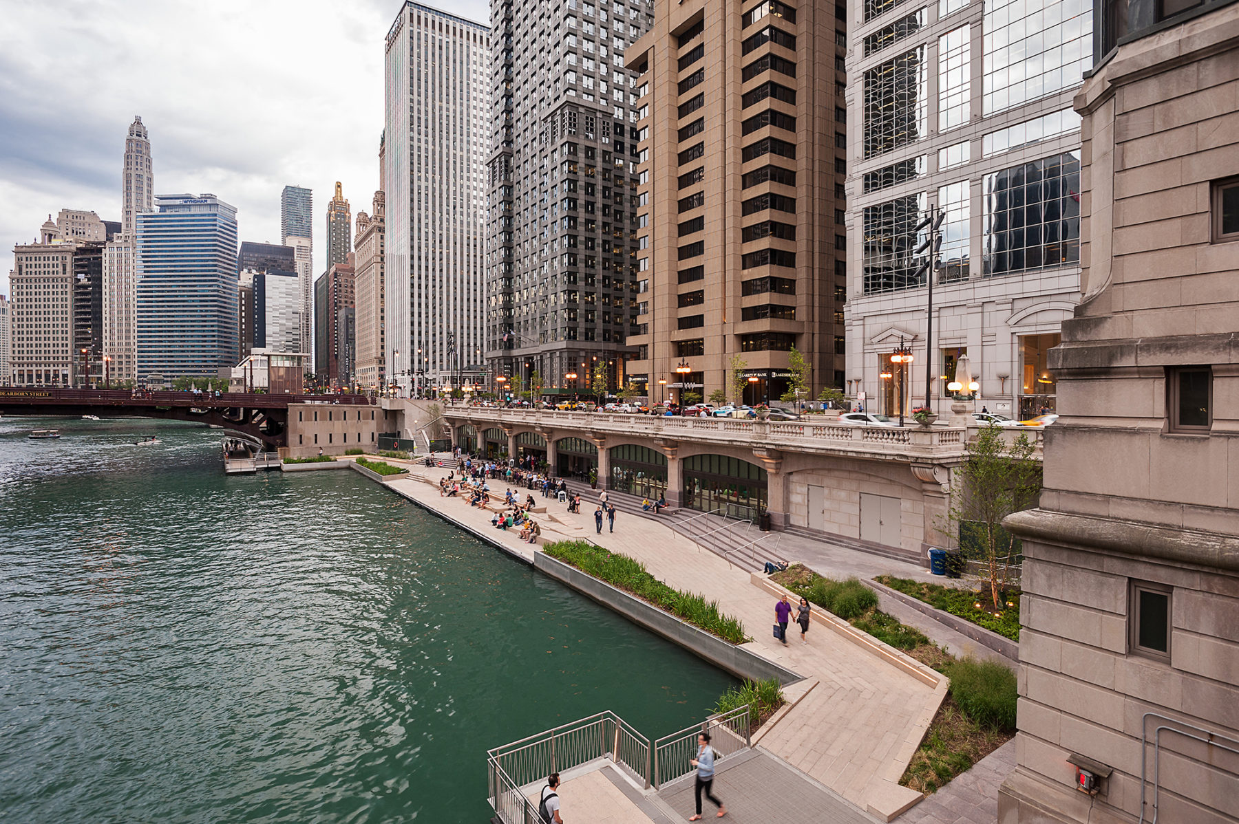 Chicago Riverwalk Adventure Guide – Explore Downtown Chicago with Chicago Adventure Rentals, Chicago, Illinois